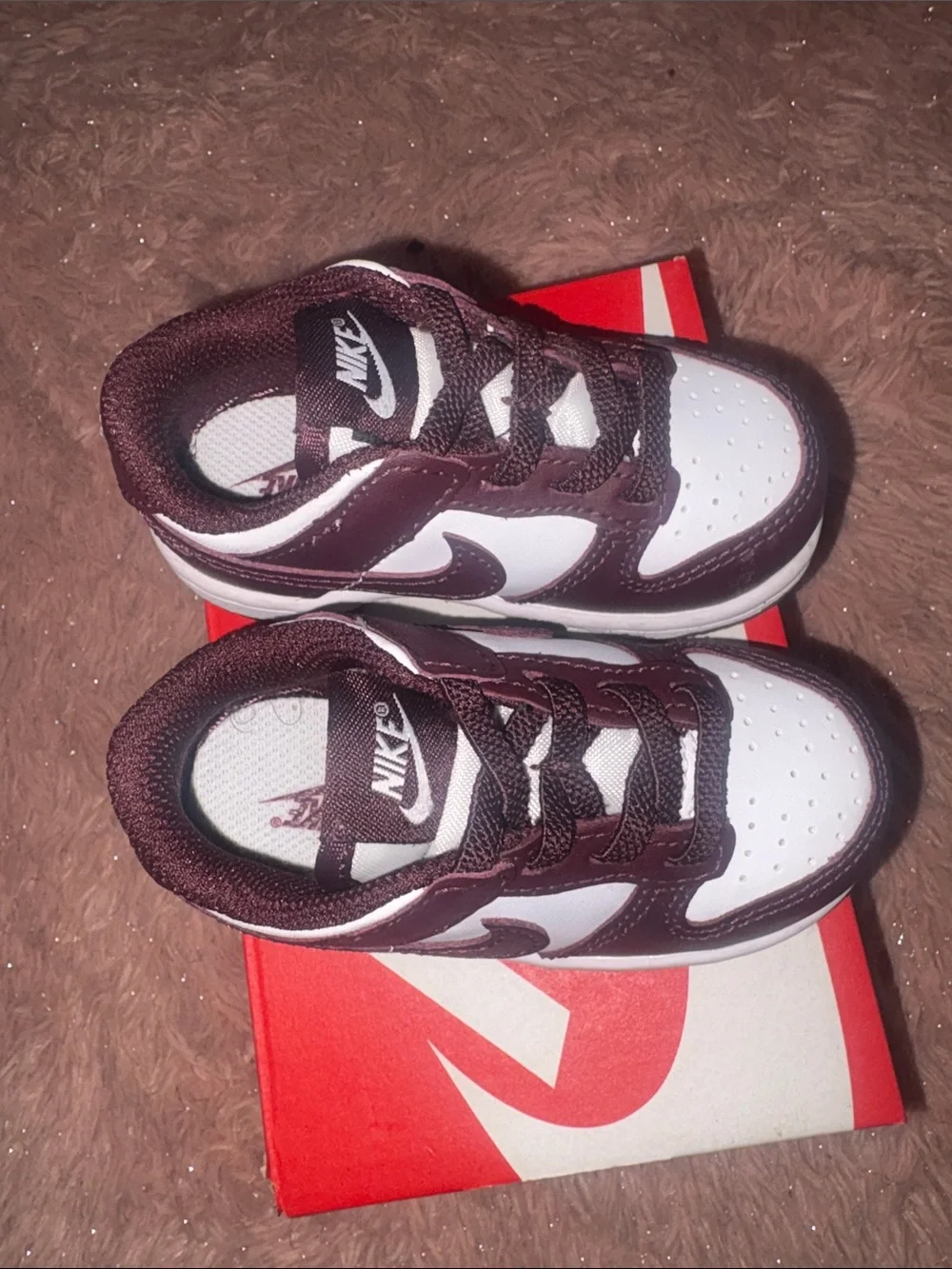 Nike Kids Low-Top Sneakers - Burgundy and White